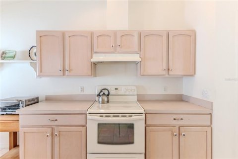 House in Spring Hill, Florida 2 bedrooms, 140.65 sq.m. № 1725634 - photo 19