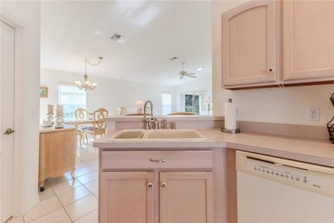 House in Spring Hill, Florida 2 bedrooms, 140.65 sq.m. № 1725634 - photo 20