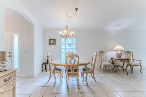 House in Spring Hill, Florida 2 bedrooms, 140.65 sq.m. № 1725634 - photo 12
