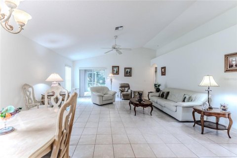 House in Spring Hill, Florida 2 bedrooms, 140.65 sq.m. № 1725634 - photo 11