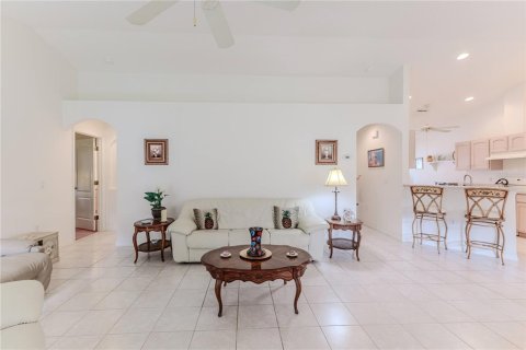 House in Spring Hill, Florida 2 bedrooms, 140.65 sq.m. № 1725634 - photo 13