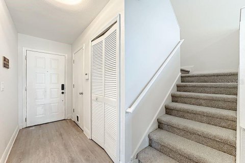 House in Orlando, Florida 4 bedrooms, 168.25 sq.m. № 1898752 - photo 4