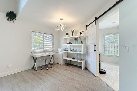 House in Orlando, Florida 4 bedrooms, 168.25 sq.m. № 1898752 - photo 10