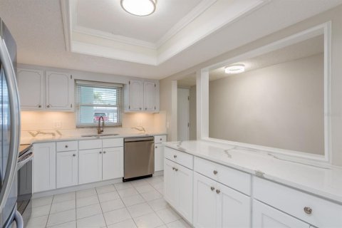 Condo in Dunedin, Florida, 2 bedrooms № 2141887 - photo 15