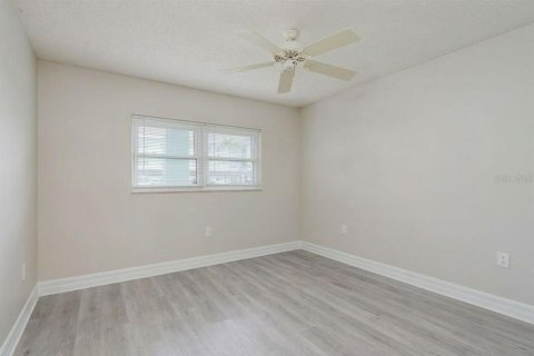 Condo in Dunedin, Florida, 2 bedrooms № 2141887 - photo 24