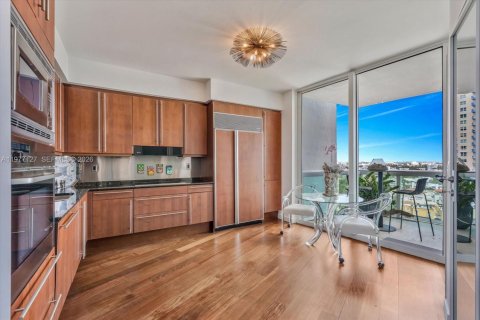 Condominio en venta en Miami Beach, Florida, 2 dormitorios, 186.55 m2 № 2045982 - foto 8