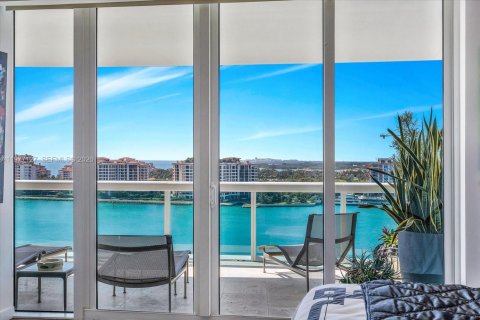 Condominio en venta en Miami Beach, Florida, 2 dormitorios, 186.55 m2 № 2045982 - foto 17