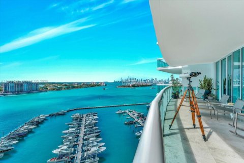 Condominio en venta en Miami Beach, Florida, 2 dormitorios, 186.55 m2 № 2045982 - foto 25