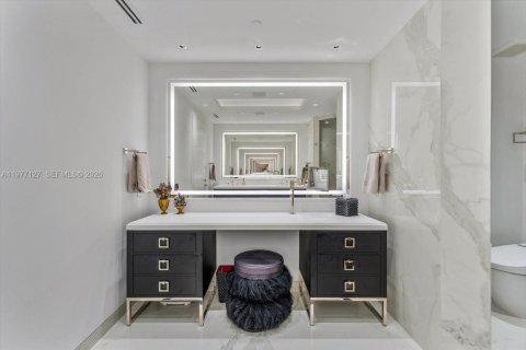Condominio en venta en Miami Beach, Florida, 2 dormitorios, 186.55 m2 № 2045982 - foto 14