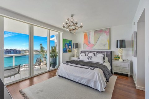 Condominio en venta en Miami Beach, Florida, 2 dormitorios, 186.55 m2 № 2045982 - foto 16