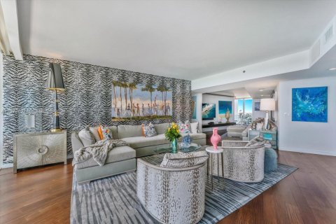 Condominio en venta en Miami Beach, Florida, 2 dormitorios, 186.55 m2 № 2045982 - foto 6