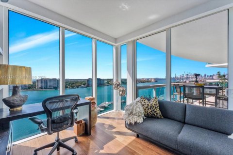 Condominio en venta en Miami Beach, Florida, 2 dormitorios, 186.55 m2 № 2045982 - foto 26