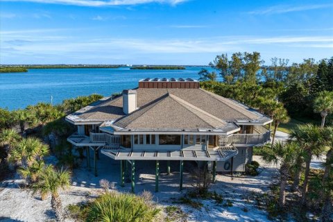 House in Clearwater, Florida 3 bedrooms, 319.03 sq.m. № 1032136 - photo 9