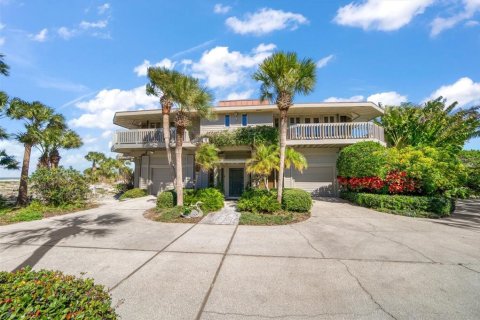 House in Clearwater, Florida 3 bedrooms, 319.03 sq.m. № 1032136 - photo 12