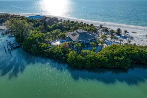 House in Clearwater, Florida 3 bedrooms, 319.03 sq.m. № 1032136 - photo 8