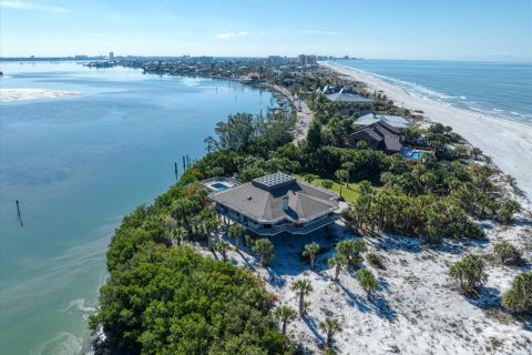 House in Clearwater, Florida 3 bedrooms, 319.03 sq.m. № 1032136 - photo 7