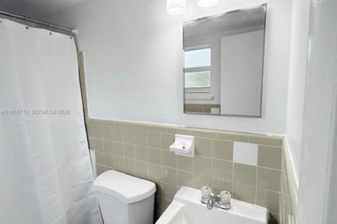 Villa ou maison à louer à Miami, Floride: 1 chambre, 810.39 m2 № 2078399 - photo 13