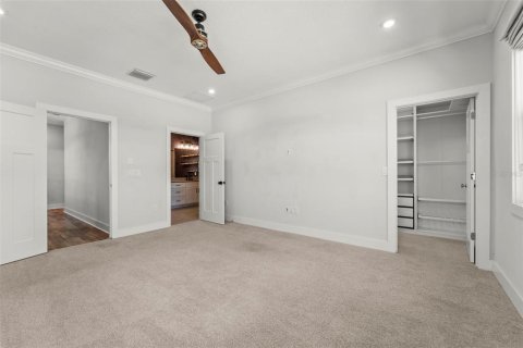 Townhouse in Saint Petersburg, Florida 3 bedrooms, 214.6 sq.m. № 2219070 - photo 30