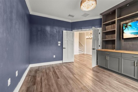 Townhouse in Saint Petersburg, Florida 3 bedrooms, 214.6 sq.m. № 2219070 - photo 22