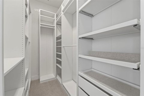 Townhouse in Saint Petersburg, Florida 3 bedrooms, 214.6 sq.m. № 2219070 - photo 27