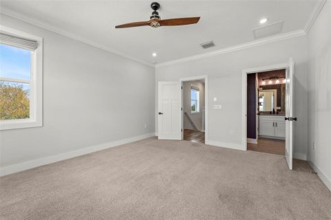 Townhouse in Saint Petersburg, Florida 3 bedrooms, 214.6 sq.m. № 2219070 - photo 29