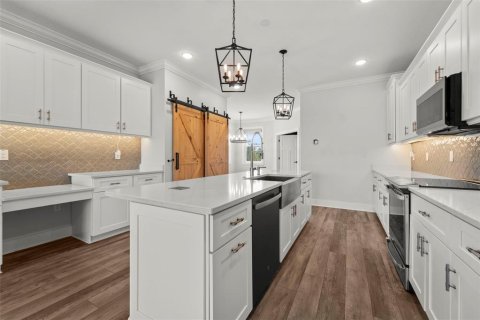 Townhouse in Saint Petersburg, Florida 3 bedrooms, 214.6 sq.m. № 2219070 - photo 7