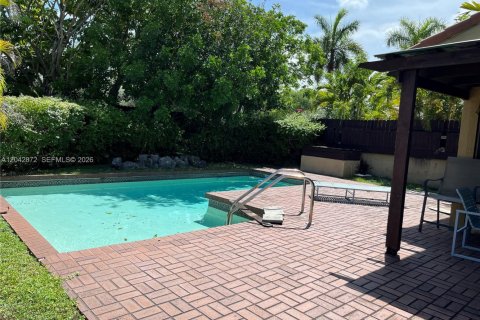 House in Miami, Florida 3 bedrooms, 155.89 sq.m. № 2178570 - photo 5