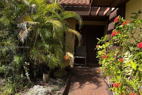 House in Miami, Florida 3 bedrooms, 155.89 sq.m. № 2178570 - photo 7