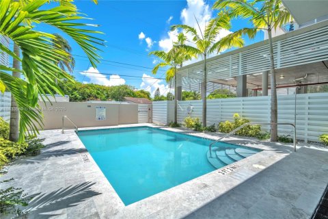 Condo in Hollywood, Florida, 2 bedrooms  № 1936643 - photo 7