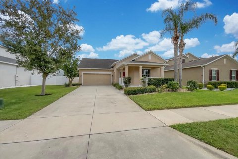 Casa en venta en Apopka, Florida, 3 dormitorios, 167.22 m2 № 1899372 - foto 1