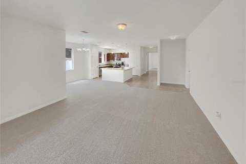 Casa en venta en Apopka, Florida, 3 dormitorios, 167.22 m2 № 1899372 - foto 18