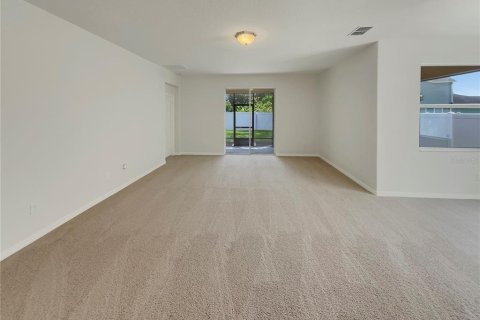Casa en venta en Apopka, Florida, 3 dormitorios, 167.22 m2 № 1899372 - foto 3