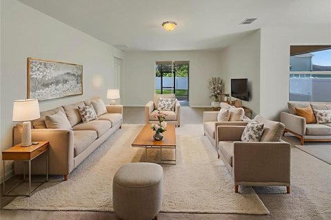 Casa en venta en Apopka, Florida, 3 dormitorios, 167.22 m2 № 1899372 - foto 2
