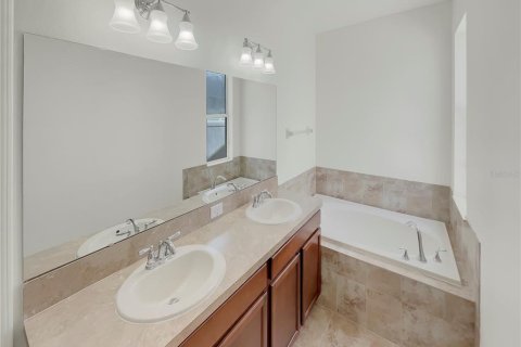 Casa en venta en Apopka, Florida, 3 dormitorios, 167.22 m2 № 1899372 - foto 7
