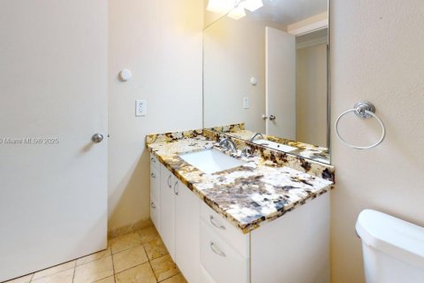 Copropriété à vendre à Hallandale Beach, Floride: 2 chambres, 130.06 m2 № 1966226 - photo 21