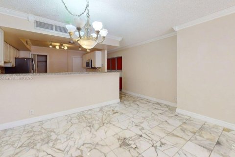 Copropriété à vendre à Hallandale Beach, Floride: 2 chambres, 130.06 m2 № 1966226 - photo 4