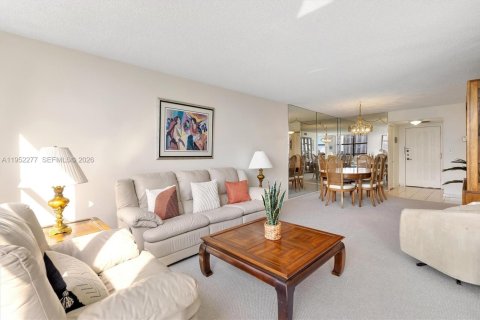 Купить кондоминиум в Халландейл-Бич, Флорида 2 спальни, 99.87м2, № 2006619 - фото 10