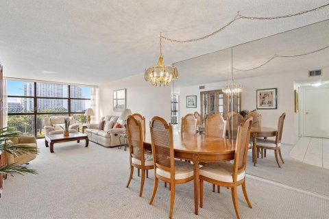 Купить кондоминиум в Халландейл-Бич, Флорида 2 спальни, 99.87м2, № 2006619 - фото 5