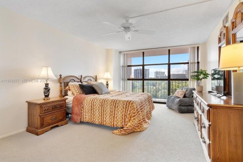 Купить кондоминиум в Халландейл-Бич, Флорида 2 спальни, 99.87м2, № 2006619 - фото 25