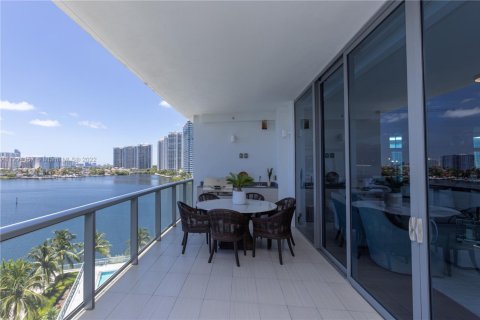 Condo in Aventura, Florida, 4 bedrooms  № 1864740 - photo 1