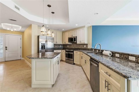 Copropriété à vendre à Bradenton, Floride: 2 chambres, 153.29 m2 № 2371687 - photo 13