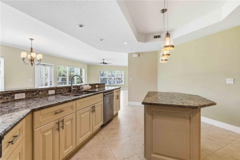 Copropriété à vendre à Bradenton, Floride: 2 chambres, 153.29 m2 № 2371687 - photo 11