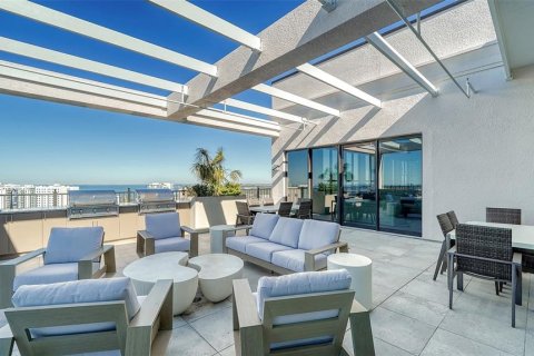 Condo in Sarasota, Florida, 2 bedrooms  № 2143528 - photo 24