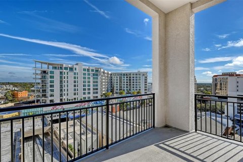 Condo in Sarasota, Florida, 2 bedrooms  № 2143528 - photo 8