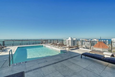 Condo in Sarasota, Florida, 2 bedrooms  № 2143528 - photo 22
