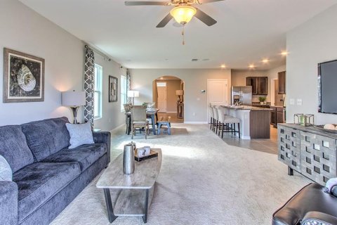 House in Ocala, Florida 5 bedrooms, 227.33 sq.m. № 1829047 - photo 7