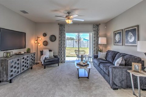 House in Ocala, Florida 5 bedrooms, 227.33 sq.m. № 1829047 - photo 6