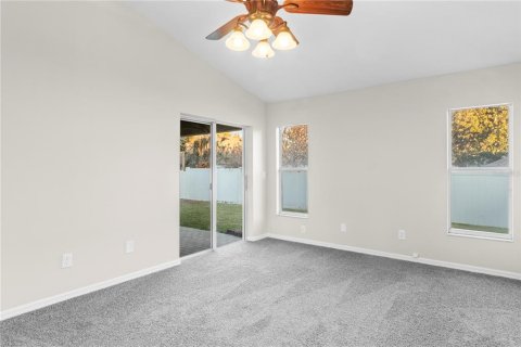 House in Brandon, Florida 4 bedrooms, 196.21 sq.m. № 2197990 - photo 12