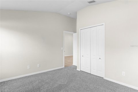House in Brandon, Florida 4 bedrooms, 196.21 sq.m. № 2197990 - photo 14