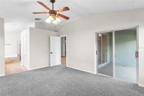 House in Brandon, Florida 4 bedrooms, 196.21 sq.m. № 2197990 - photo 11